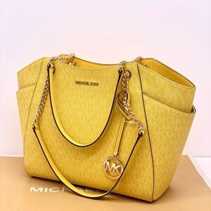 Michael Kors Signature Logo Chain Shoulder Tote DAISY YELLOW